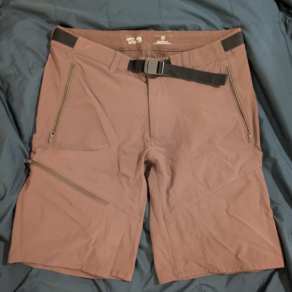 Mountain Hardwear Men's Chockstone Shorts size 32 brown w buckle